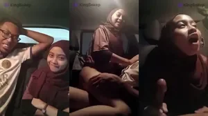 Ukhti Jilbab Main Di Mobil Suami Orang poster